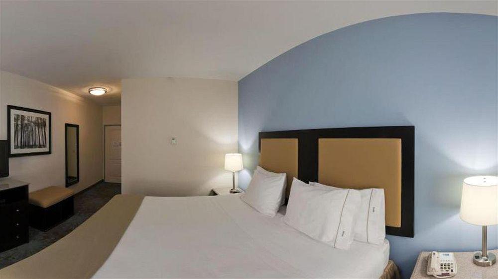 Comfort Inn & Suites Plainville-Foxboro Екстер'єр фото